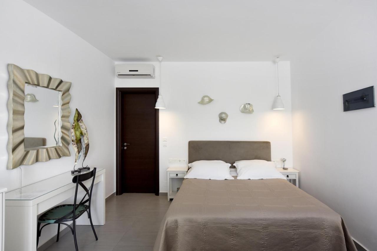 Tsakanos Home Adámas Eksteriør bilde