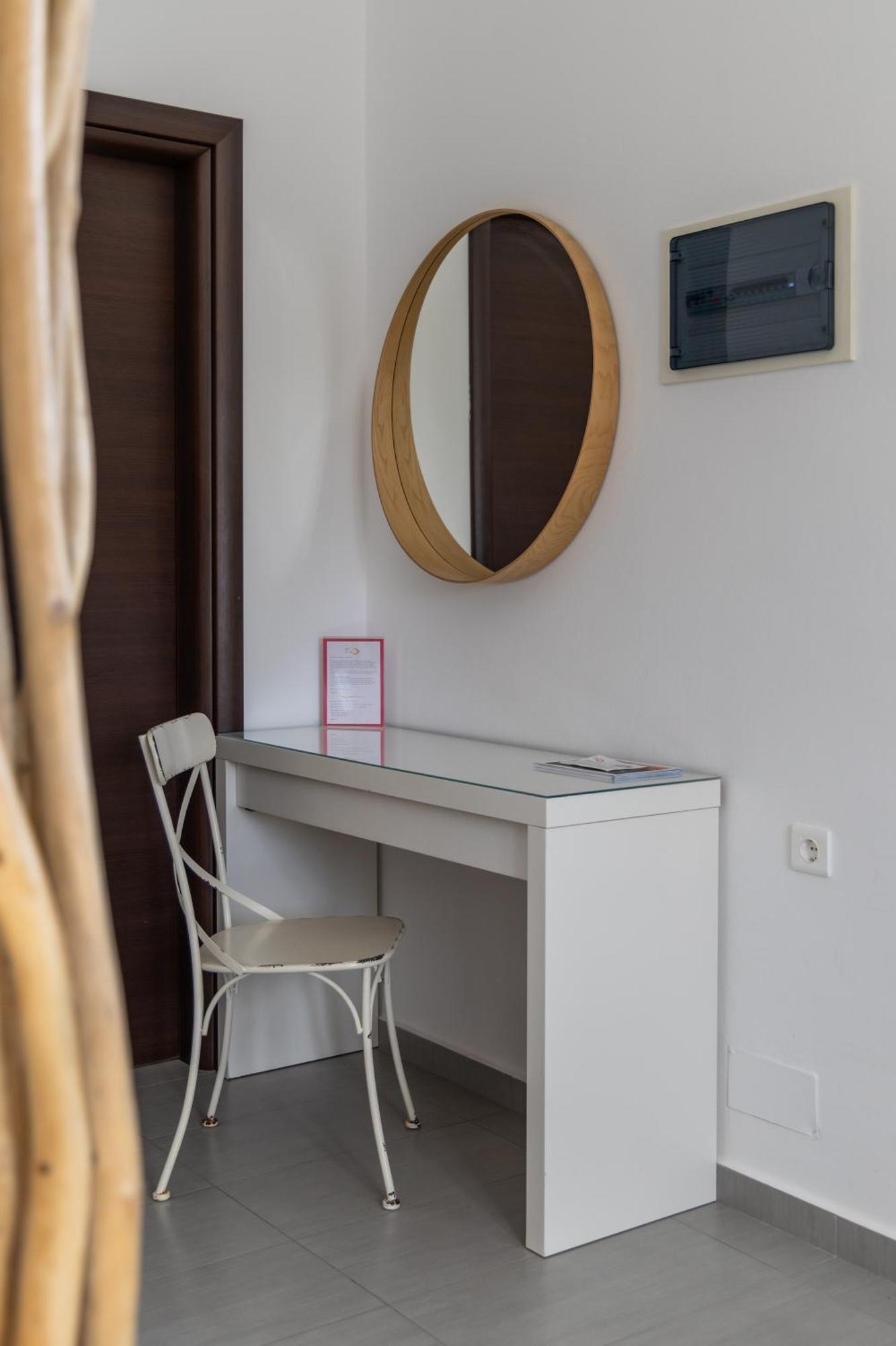 Tsakanos Home Adámas Eksteriør bilde