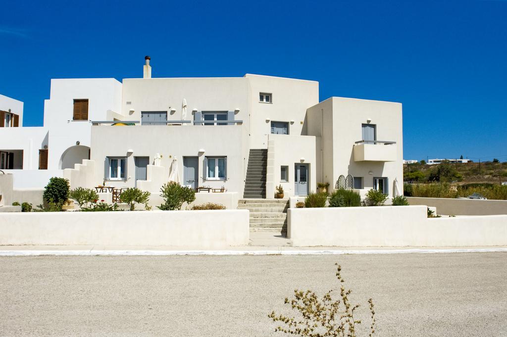 Tsakanos Home Adámas Eksteriør bilde